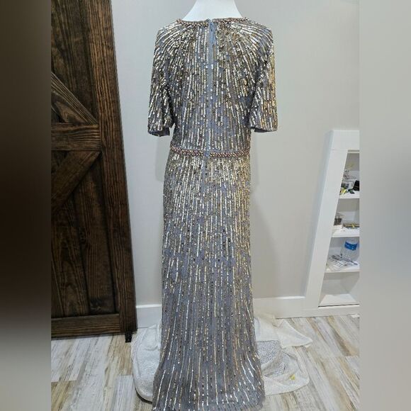 Mac Duggal 5538 Embellished  Butterfly Sleeve Column Gown NWOT sz 10 platinum - Picture 5 of 7